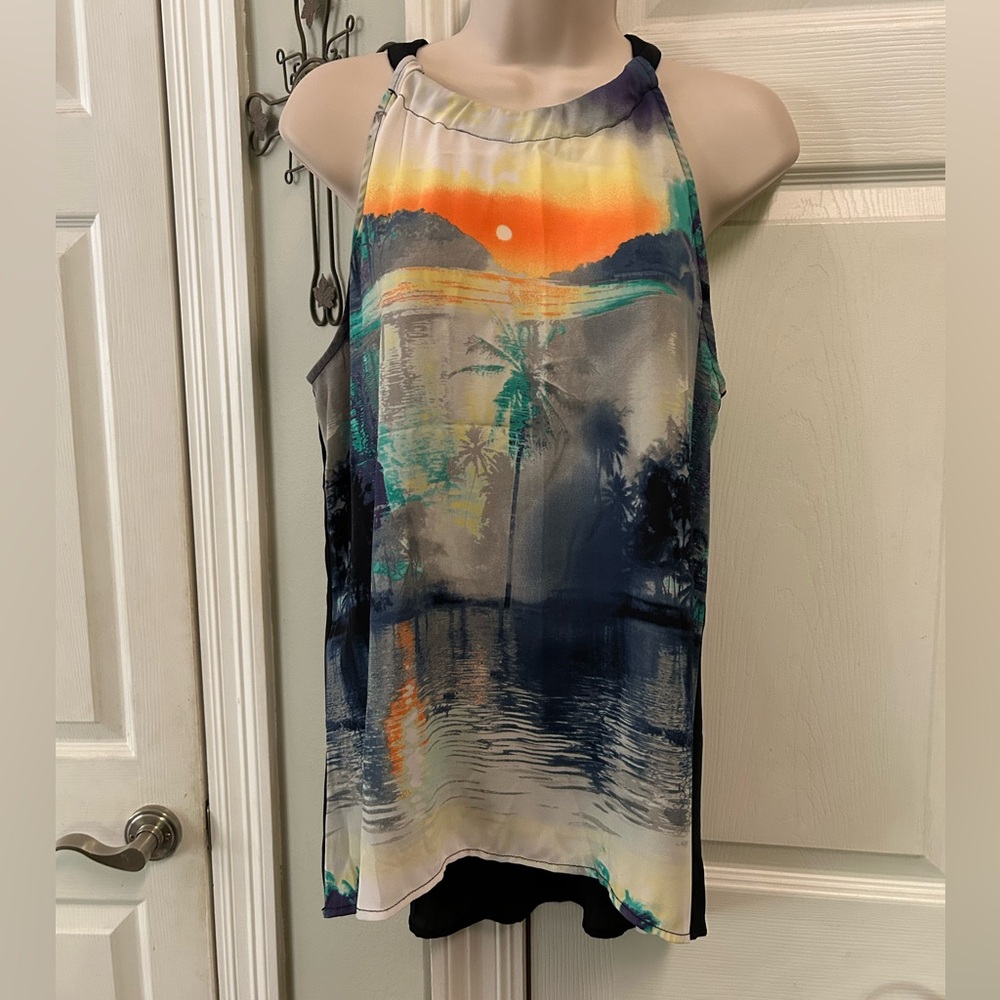 Nicole Miller Vibrant Landscape Tank Top Tropical Graphic Medium Beach Coastal